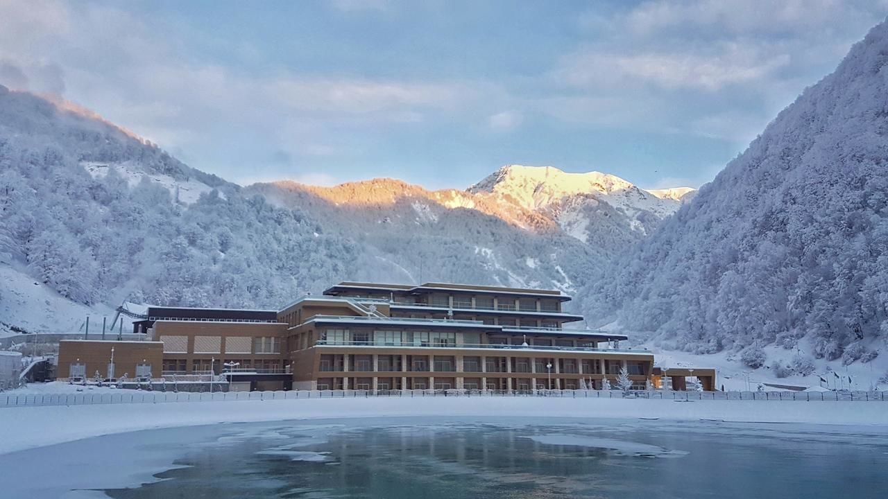 Отель Qafqaz Tufandag Mountain Resort Hotel Габала